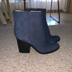 Katy Perry Nefertiti boot